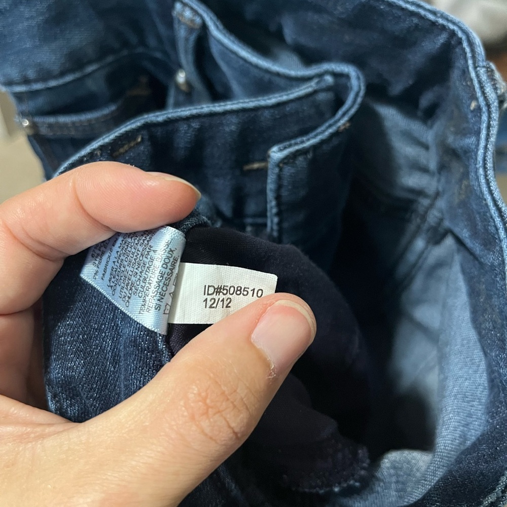 Express Low Rise Jeans - 2 - Picture 8 of 8